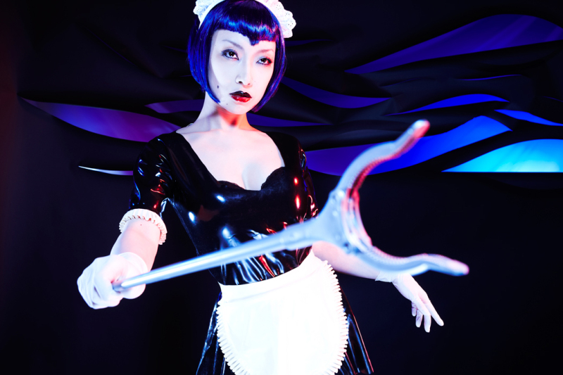 Illustration for article titled Controversial Game Brought to Life With Tight Rubber, a Nice Lady and Fake Blood